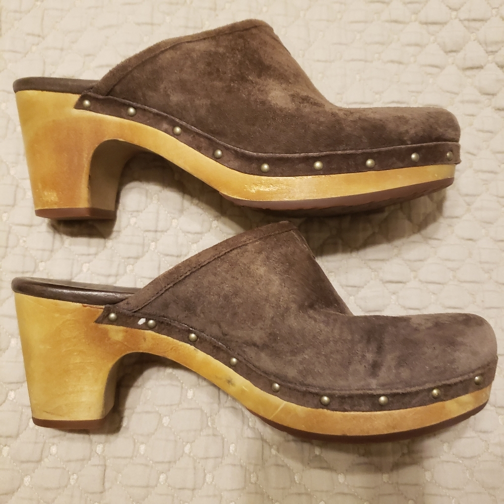 Ugg Suede Clogs.... - image 4